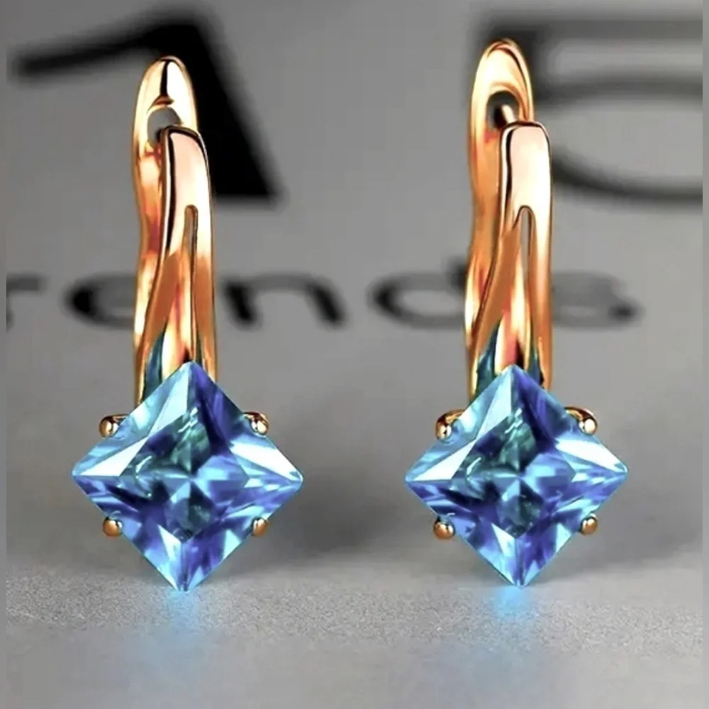 🌟HP🌟 BLUE TOPAZ CZ 18K Gold Plated Leaver Back Earrings Anniversary Gift